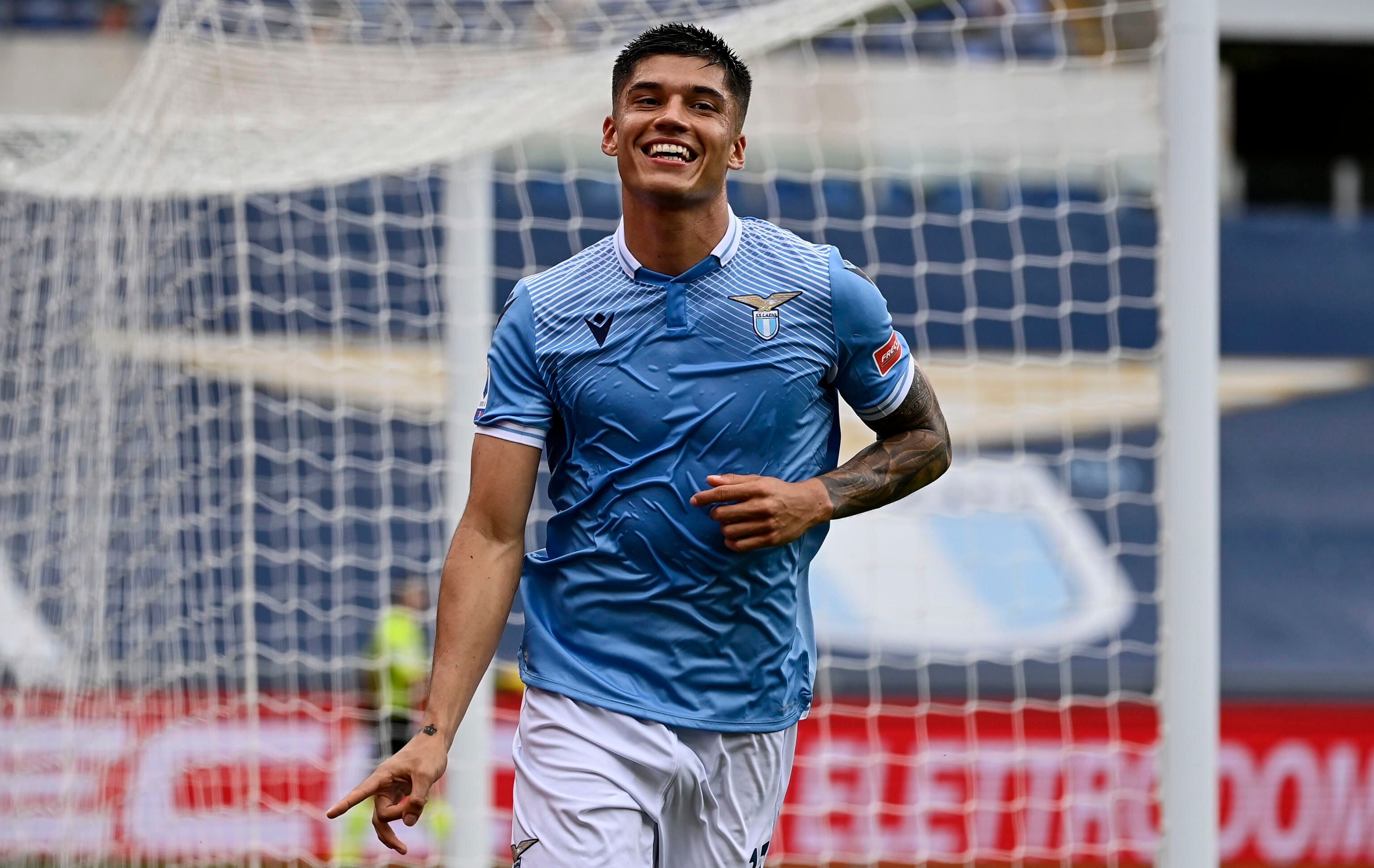 Correa en la ranura