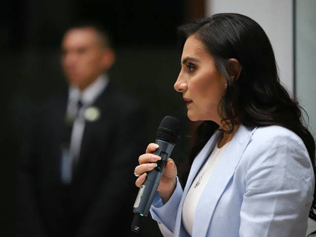 Verónica Abad dice que el acuerdo con el correísmo podría terminar derrocando a Daniel Noboa