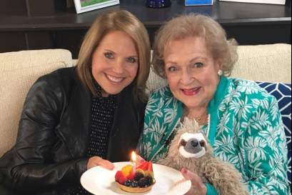 Fanáticos celebran a Betty White en su 95 cumpleaños