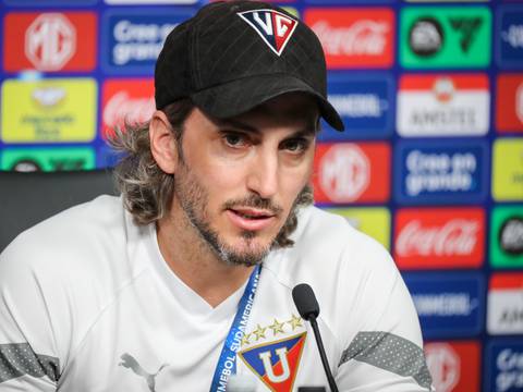 ‘No éramos candidatos y se dio la sorpresa’, dice Luis Zubeldía, técnico de Liga de Quito, que busca la Copa Sudamericana frente a Fortaleza de Brasil
