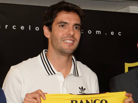 Brasileño Kaká fue presentado como la figura invitada para la Noche Amarilla de Barcelona SC