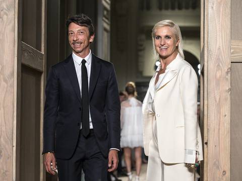 Grazia Chiuri presenta primer desfile de alta costura para Christian Dior