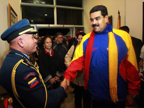 Presidentes de Honduras, Bolivia y Venezuela en Ecuador para investidura