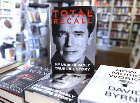 Arnold Schwarzenegger quiere lavar su imagen en libro sobre su