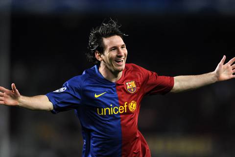 En más de $ 900.000 se subasta el primer contrato de Lionel Messi con el FC Barcelona