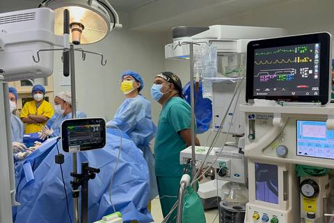 480 cirugías se harán con el robot Da Vinci en el hospital Teodoro Maldonado Carbo