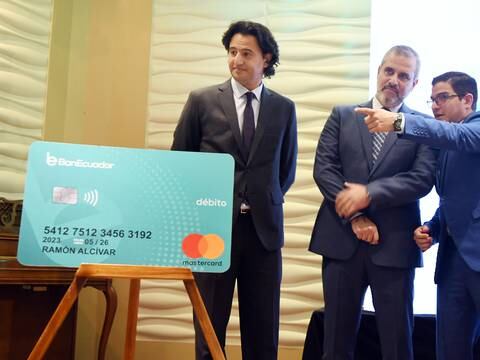 BanEcuador lanza su tarjeta de débito Mastercard como parte de su estrategia de inclusión financiera