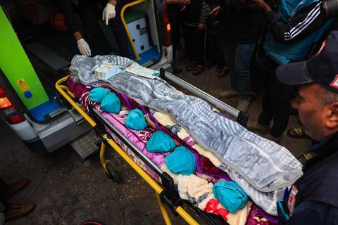 Veintiocho bebés prematuros están siendo atendidos en Egipto tras evacuar desde la Franja de Gaza