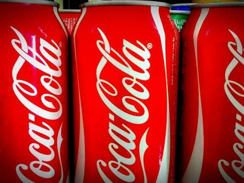 Coca-Cola analiza entrar en el mercado de las infusiones de marihuana