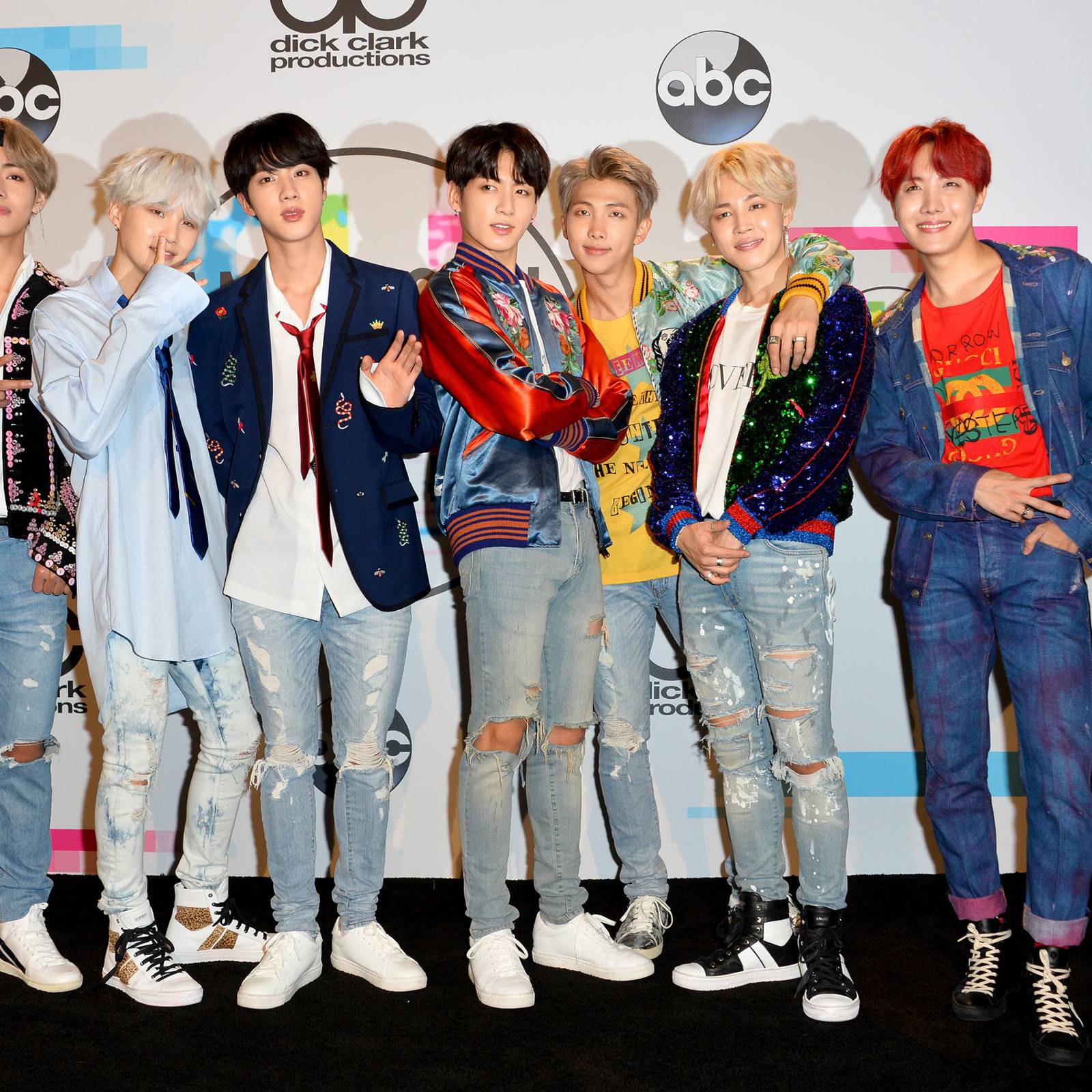 BTS lanzará línea de ropa espirada en sus grandes éxitos musicales