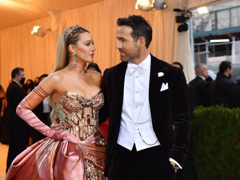 Así fue la reacción adorable del actor Ryan Reynolds al ver a su esposa Blake Lively en la Met Gala 2022