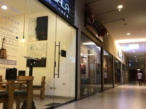 Dirección municipal defiende clausura de locales en centro comercial Laguna Plaza