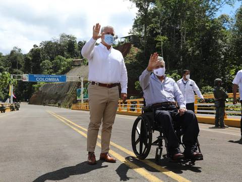 Presidentes de Colombia y Ecuador se reunieron en el puente sobre el Río Mataje para evidenciar avances