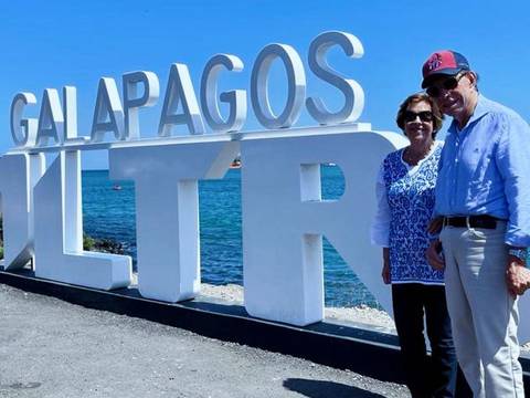 Así fueron las vacaciones de Don Alfonso en Galápagos donde conoció al fallecido ‘Solitario George’