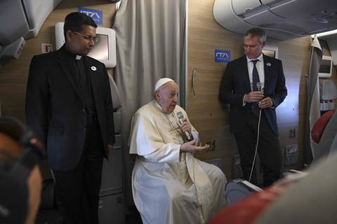 El papa Francisco participó en un encuentro ecuménico e interreligioso en su viaje oficial a Mongolia
