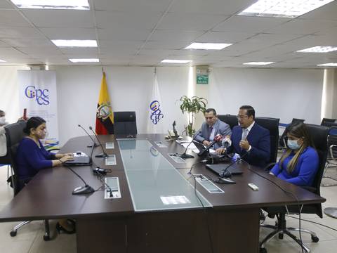 Presidencias de Hernán Ulloa y Sofía Almeida aún en disputa por acciones de protección y medidas cautelares que están en trámite en juzgados