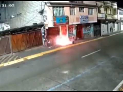 Supuesto extorsionador prendió fuego contra una tienda cuyo dueño se negó a pagar $ 100 semanales, en Baños 