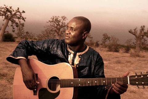 El Bob Dylan de Senegal: Ismaël Lô es un artista sensible ante las injusticias sociales