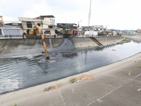 Limpieza de canales de Guayaquil tiene un avance de más del 10 %