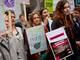 Centenares de personas salen a la calle en Londres por el Día del Trabajador