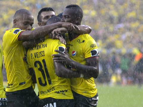 Barcelona arrasó 5-0 a Liga de Quito en el Monumental