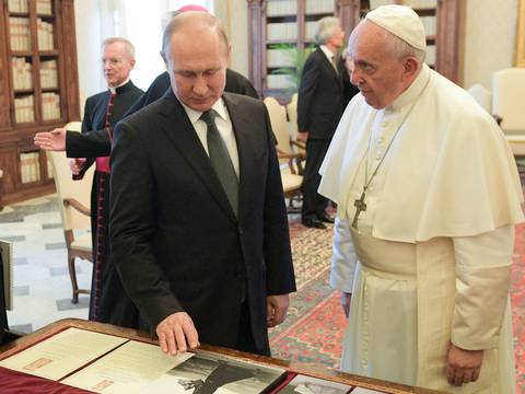 Papa Francisco y Vladimir Putin hablaron de las crisis en Venezuela, Siria y Ucrania