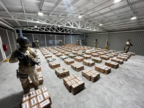 Panamá decomisa cinco toneladas de cocaína escondida en cargamento de plátanos que salió de Guayaquil
