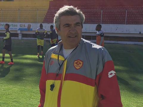 Armando Osma deja la dirección técnica de Aucas, luego de goleada en Riobamba