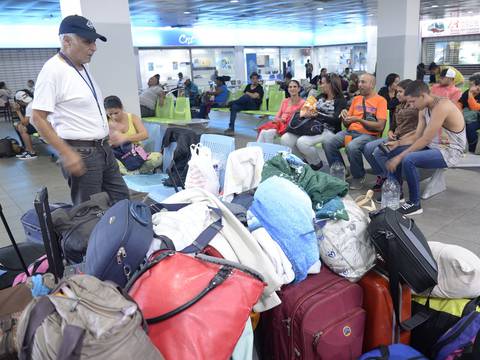 Venezolanos solo hasta hoy podrán entrar a Ecuador con cédula, entre las noticias de este viernes