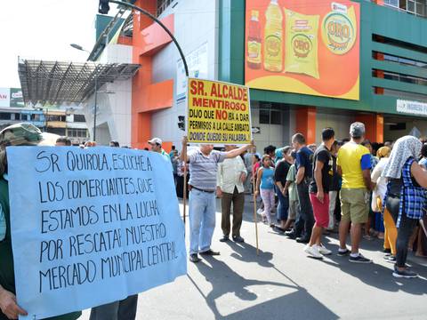 Protestas en el mercado municipal de Santo Domingo por ventas bajas y cobro de arriendos