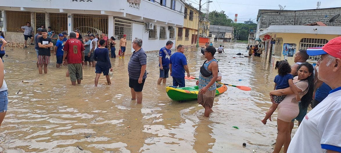 Durante 12 horas Esmeraldas recibió la cantidad de lluvia de todo el mes
