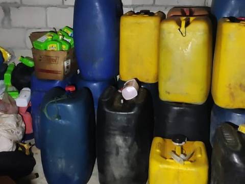 Militares desmantelan en Sucre una bodega ilegal de combustible 
