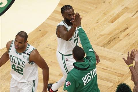 Celtics vencen por 116-100 a los Warriors, para ponerse 2-1 en el global