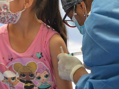 Niños en riesgo por vacunación incompleta