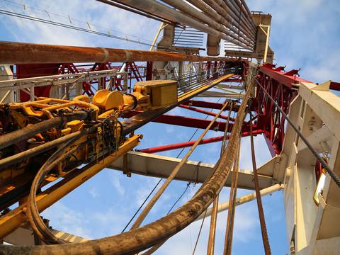 Trabajadores petroleros tienen reparos a política del Gobierno sobre contratos, producción y gasolineras