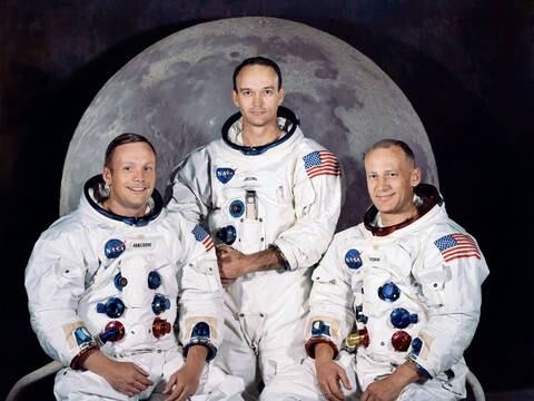 Primeros astronautas en pisar la Luna se reúnen en la plataforma de lanzamiento 50 años después de su viaje