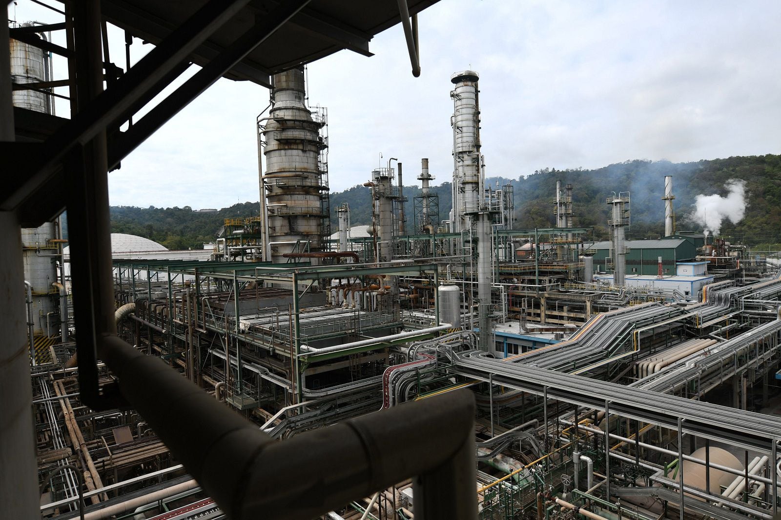 Contraloría señala responsabilidad penal en contra de 12 funcionarios de Petroecuador por pagos injustificados a Nolimit