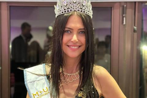 Mujer de 60 años se corona como Miss Buenos Aires y ahora aspira a convertirse en Miss Universo