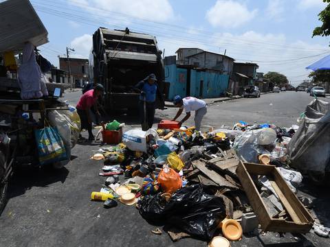 Juez ordenó a Sercop suspender objeciones por contrato de recolección de basura en Guayaquil