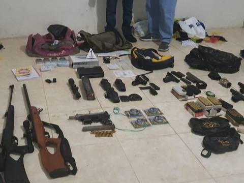 18 detenidos con droga y armas de fuego en Cañar