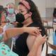 En Guayaquil, alumnos de 12 a 17 años reciben segunda dosis de vacuna contra el COVID-19