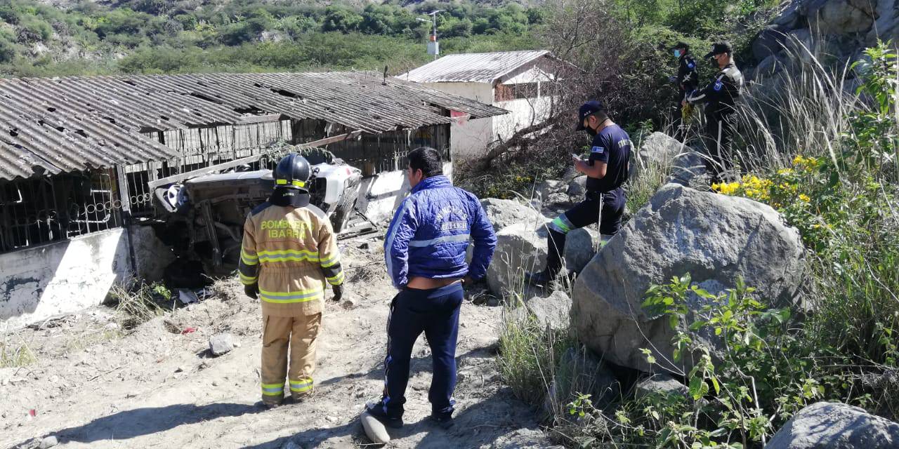 One dead and three injured in a road accident in the early hours of 2022, on the Ibarra-Tulcán highway