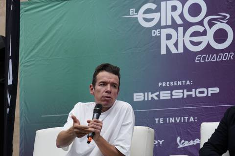 Rigoberto Urán llega a Quito con el Giro de Rigo