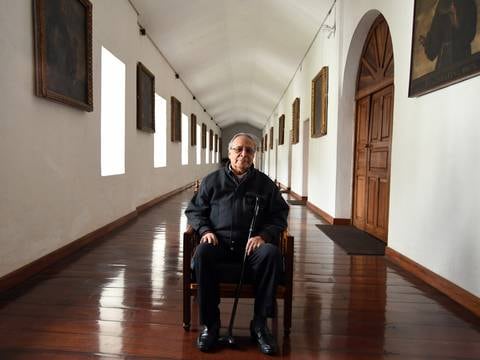 Fernando Pozo, el padre franciscano de 91 años que aún da misas en la iglesia San Francisco de Quito