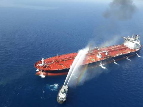 Los precios del petróleo aumentan tras ataques contra buques en el Golfo