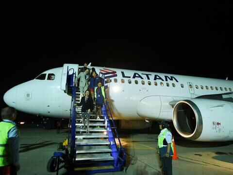 Latam comenzó a volar en la ruta Quito - Manta