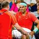 Alegría por volver a las canchas le dura poco a Rafael Nadal: lesión lo deja fuera del Abierto de Australia