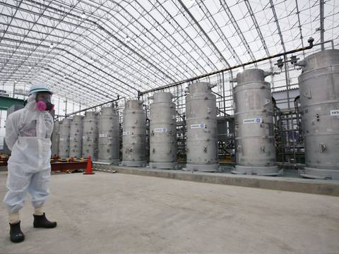En Japón se propone liberar agua de central nuclear de Fukushima en el cielo o mar