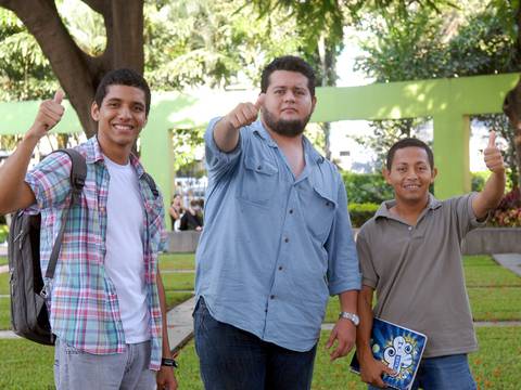 3 guayacos felices por ir a estudiar en Yachay