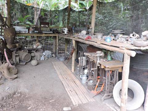Familia Tigua-Parrales, en Jipijapa, preserva objetos y figuras antiguas